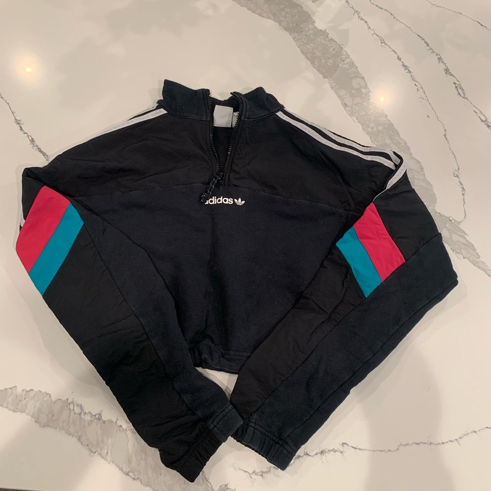 ADIDAS. Retro style cropped quarter zip. Size small.